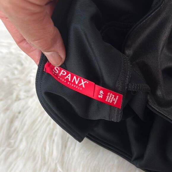 SPANX Faux Leather Black Leggings Size SP - Picture 6 of 7